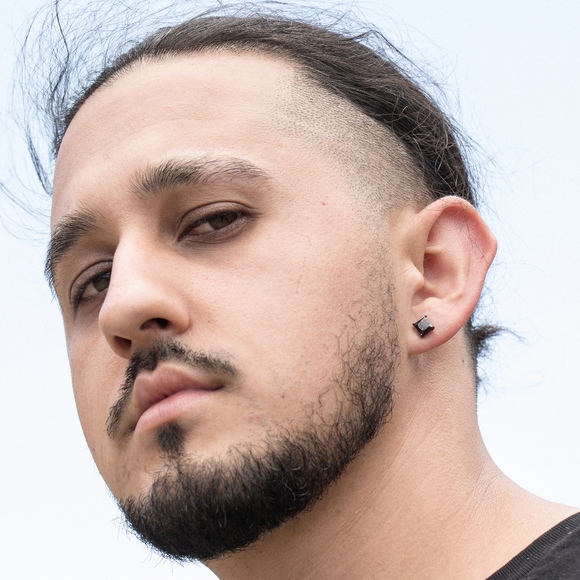 Men’s Small CZ Black Screw Back Stud Earrings - Picture 4 of 4